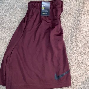 Mens dark maroon basketball shorts